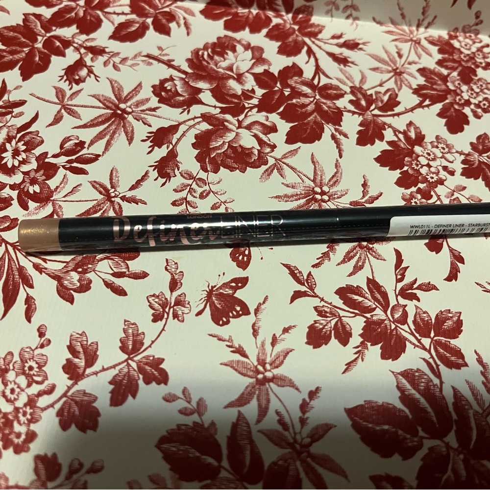 CIATE LONDON DEFINER LINER IN GOLD
